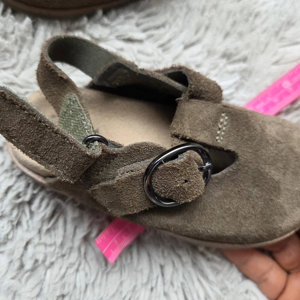 ZARA ! Girl's  sandals size 24